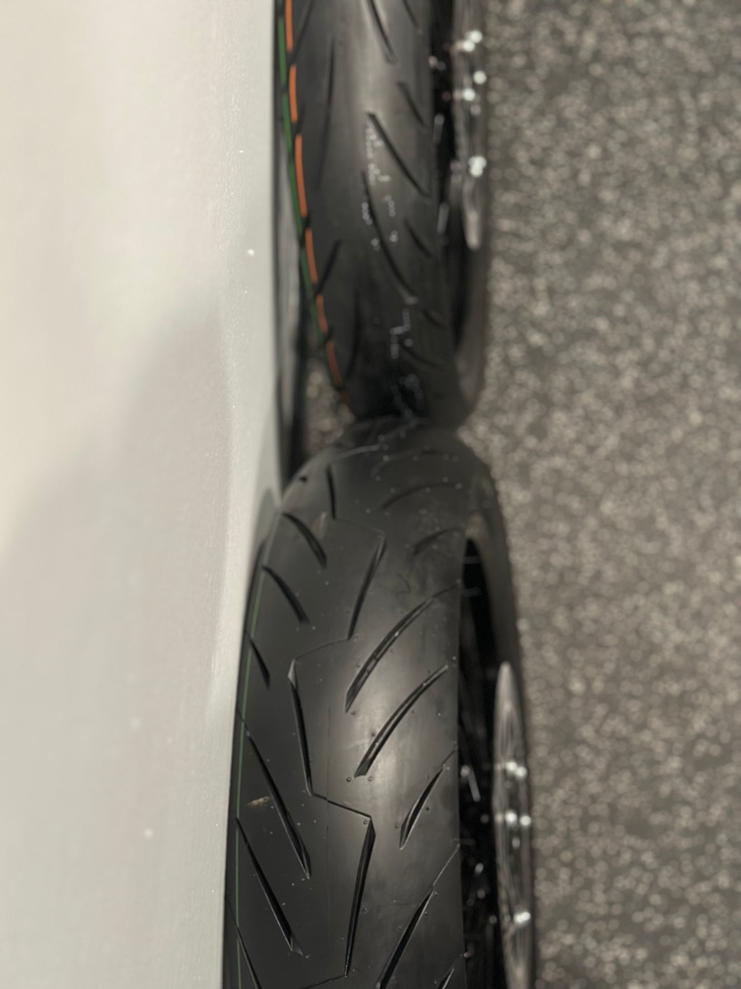 17" Ultra Bee Supermoto - Black